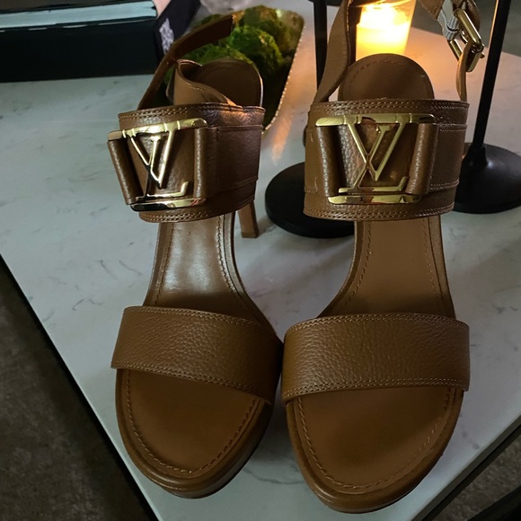 Platform Louis Vuitton heels (sold) - Picture 12 of 16